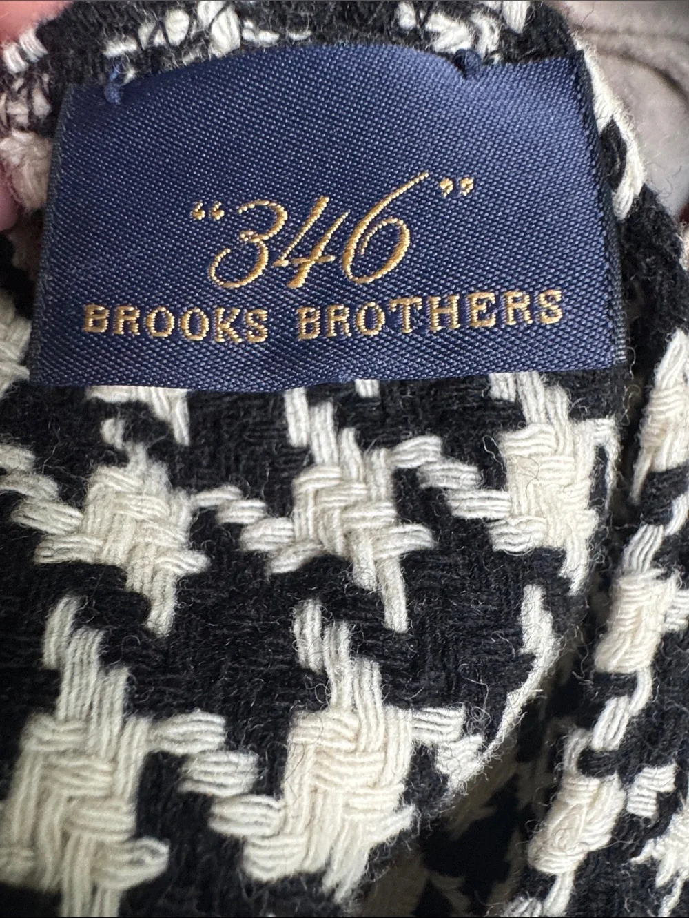 Brooks Brothers Black and White Houndstooth Scarf